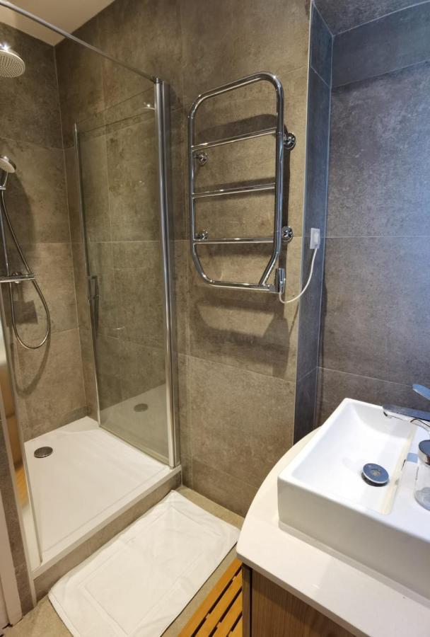 3 Pieces 4****, Au Coeur Du Quartier Historique Apartman Versailles Kültér fotó