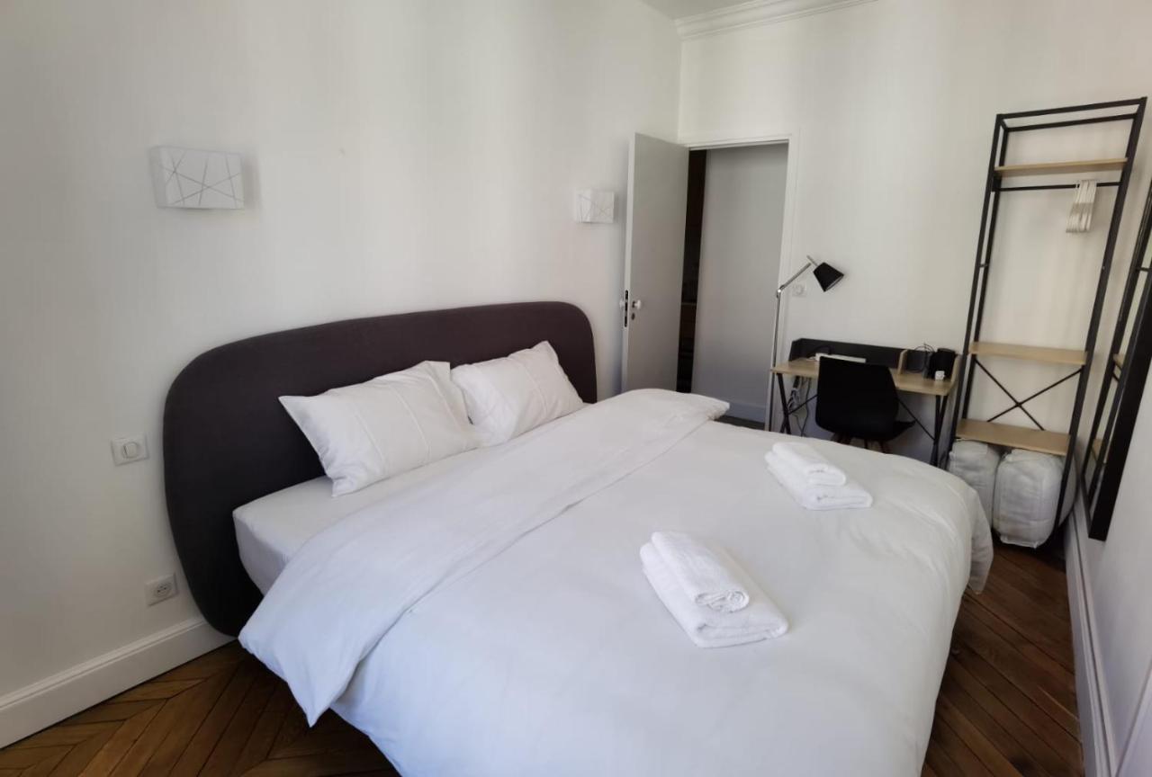 3 Pieces 4****, Au Coeur Du Quartier Historique Apartman Versailles Kültér fotó
